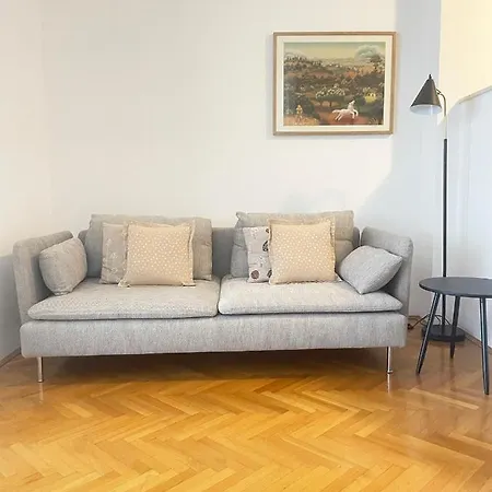 Edi, Spacious With Sauna And Balcony Апартаменты *